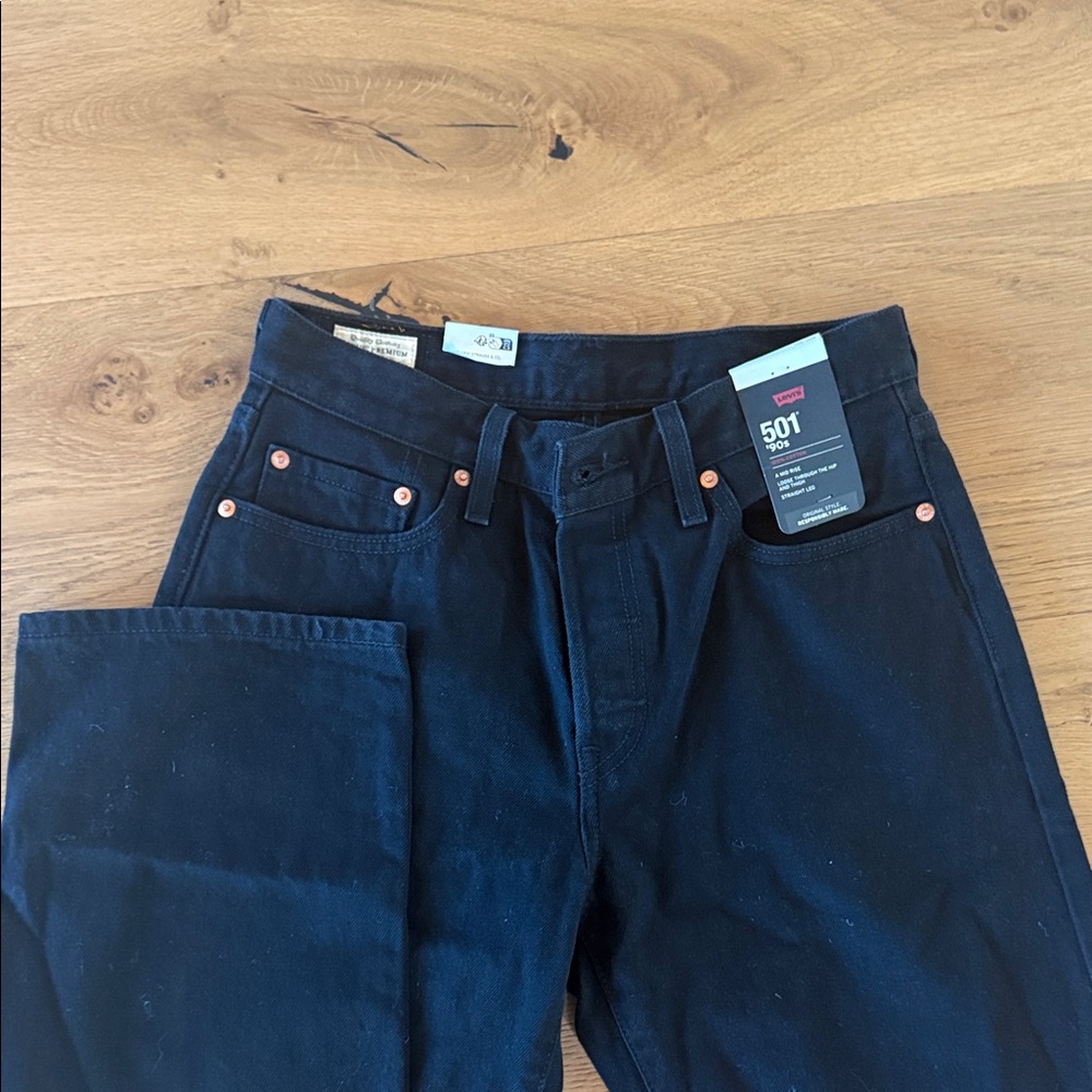 Levi's women’s Black Straight Jeans